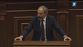 Армения осталась без премьера
