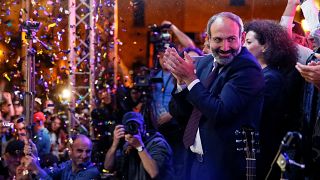 Líder da oposição da Arménia perde eleição no parlamento e regressa à contestação nas ruas