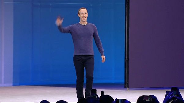 Facebook усиливает контроль Facebook усиливает контроль