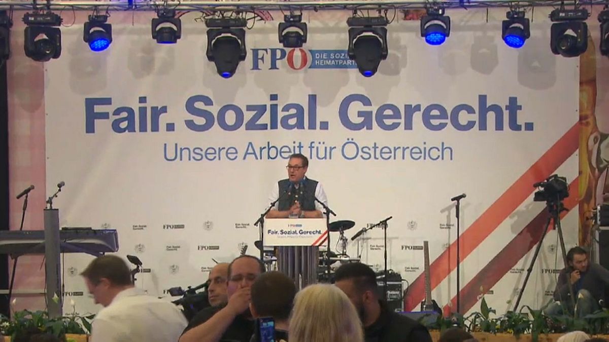 Austria: FPÖ - SPÖ, accuse incrociate 
