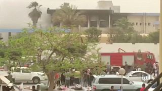 حمله مهاجمان انتحاری داعش به دفتر کمیته مرکزی انتخابات در لیبی