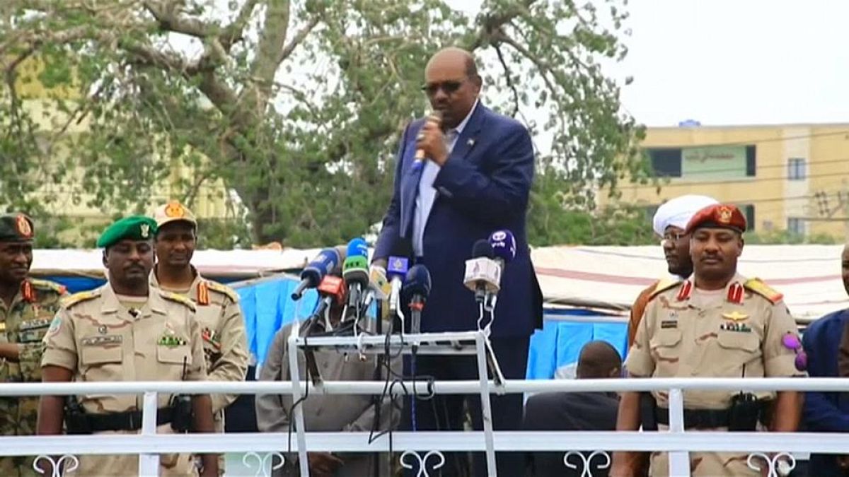 السودان يفكر في الانسحاب من تحالف تقوده السعوية في اليمن