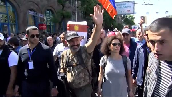 'Ermenistan halkı yorgun, değişim istiyor' 'Ermenistan halkı yorgun, değişim istiyor'