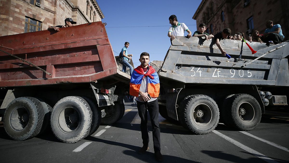 Ο λαός της Αρμενίας στους δρόμους