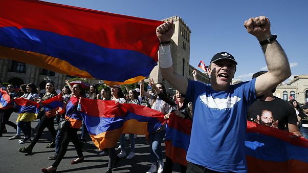 Armenia, tra i manifestanti in piazza Armenia, tra i manifestanti in piazza