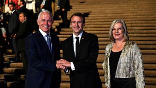 رئیس جمهوری فرانسه به همراه نخست وزیر استرالیا و همسرش