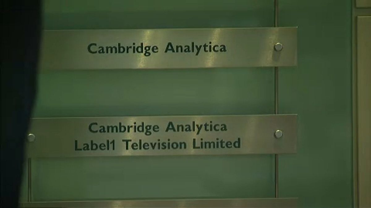 Cambridge Analytica fecha portas