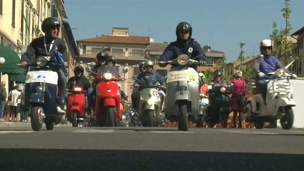 Buon 50esimo compleanno Vespa! Buon 50esimo compleanno Vespa!
