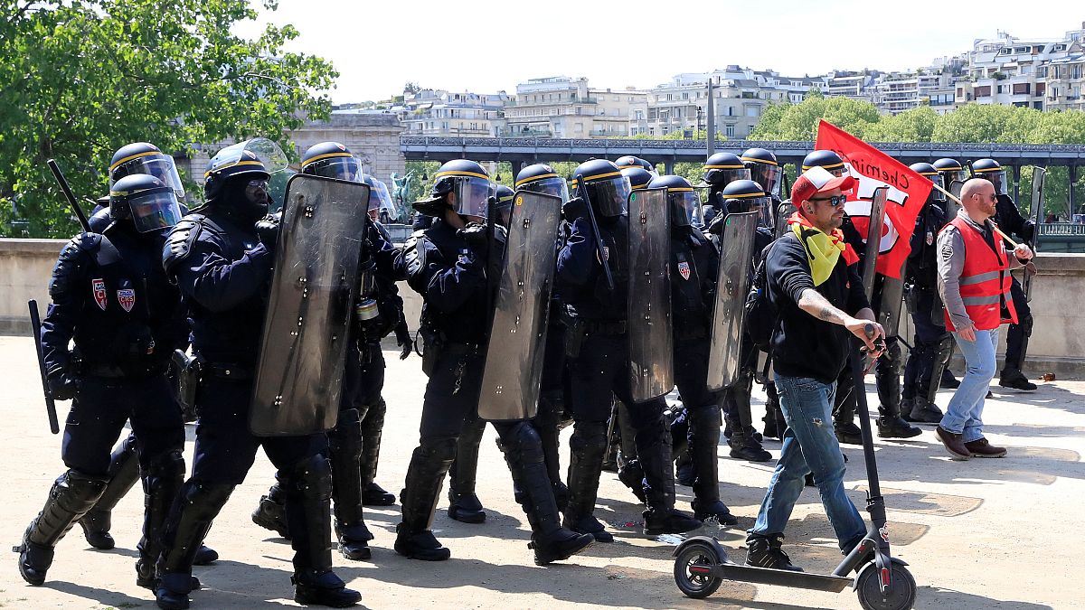 "Les cheminots sont déterminés, autant que le gouvernement français"