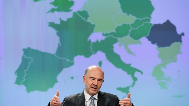La Comisión augura un ligero frenazo en el crecimiento de la UE La Comisión augura un ligero frenazo en el crecimiento de la UE