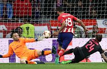 Diego Costa marca único golo do jogo à beira do intervalo