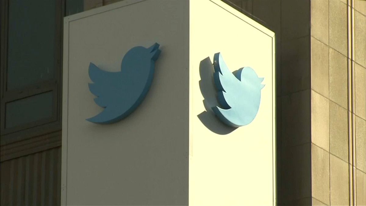 Twitter: rilevato bug, gli utenti invitati a cambiare la password