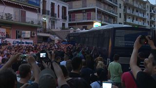 Angry protestors welcome Greek PM to Lesbos