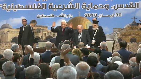 Palestina: scuse da Mahmoud Abbas per le dichiarazioni sullo sterminio ebraico Palestina: scuse da Mahmoud Abbas per le dichiarazioni sullo sterminio ebraico