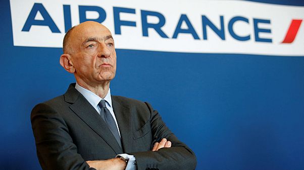 Le PDG d'Air France annonce sa démission après le rejet de l'accord salarial Le PDG d'Air France annonce sa démission après le rejet de l'accord salarial