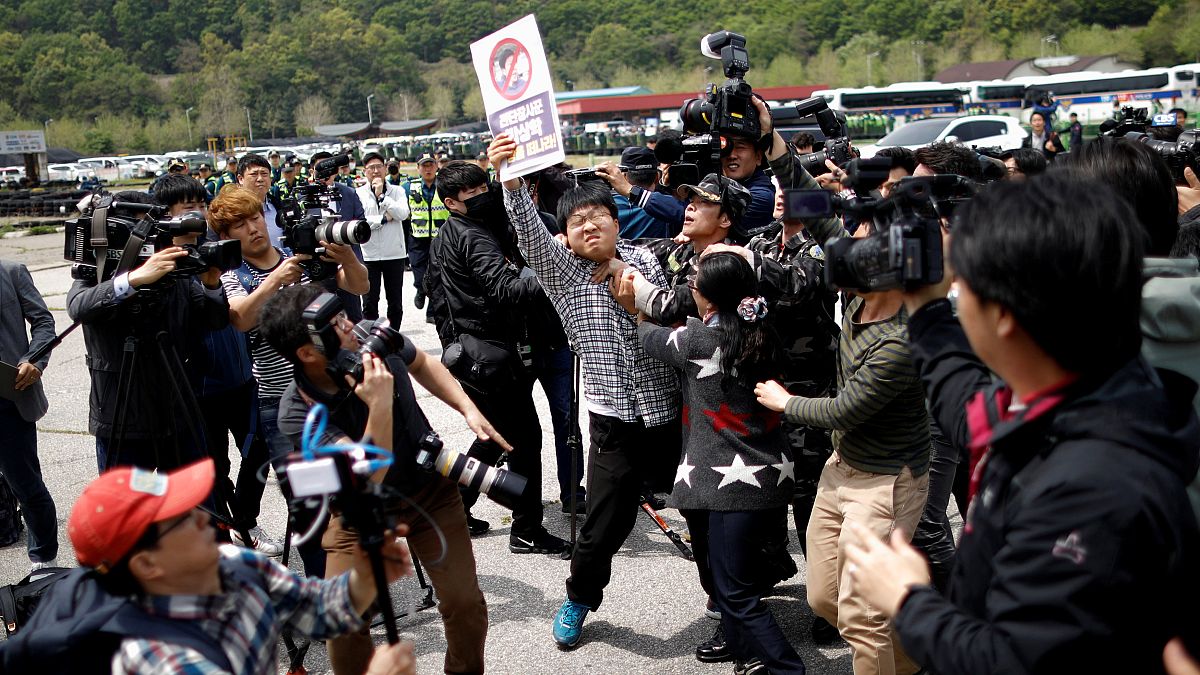 Διαδήλωση ακτιβιστών στην νοτιοκορεατική μεθόριο