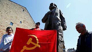 Marx-szobrot lepleztek le a filozófus szülővárosában