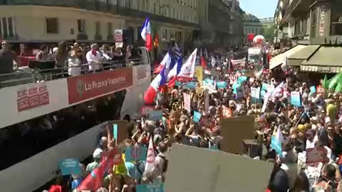 Tüntetés Macron ellen