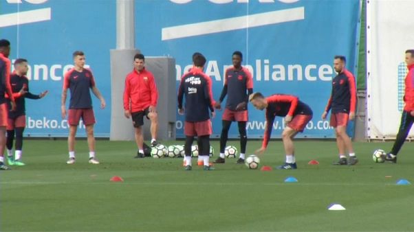 برشلونة يستضيف ريال مدريد بعد أن حسم مصير لقب بطل الدوري برشلونة يستضيف ريال مدريد بعد أن حسم مصير لقب بطل الدوري