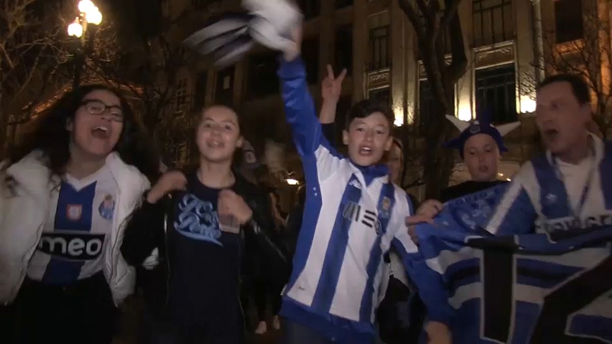 Porto fans celebrate Primeira Liga title win