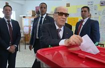 Tunisia's president votes in local elections