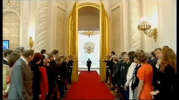 Vlagyimir Putyin hivatalba lép Vlagyimir Putyin hivatalba lép