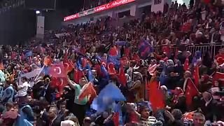 Teljes gőzzel dübörög a kampány Törökországban