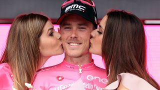 Giro : Dennis toujours en rose