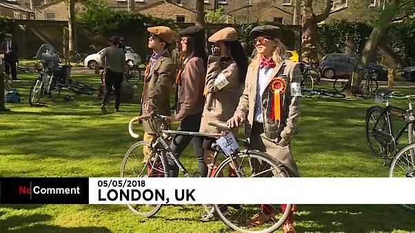 Londres : la "Tweed Run", ou comment faire rimer élégance rétro et vélo Londres : la "Tweed Run", ou comment faire rimer élégance rétro et vélo