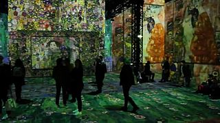 Parigi: immersi nell'arte di Klimt in una ex fonderia