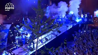 "Penta Xau": Dezenas de milhares de adeptos celebram no Porto o "ano do dragão"