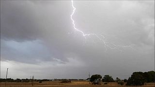 شاهد: العواصف الرعدية تضرب مونتا جنوب أستراليا