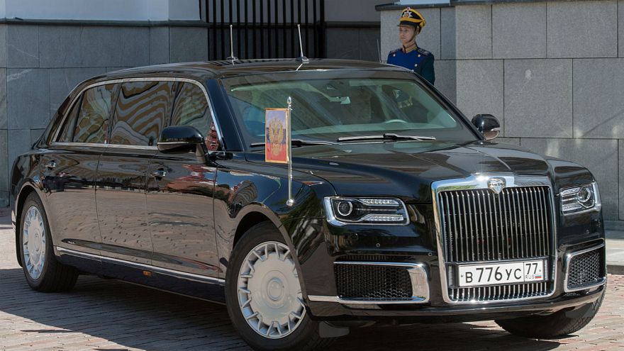 poutine a enfin sa limousine russe ! | euronews