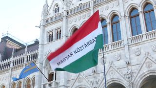 Protestos na primeira sessão do novo parlamento húngaro
