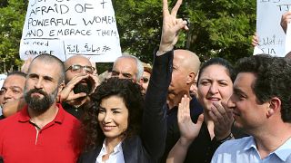 La escritora y periodista Joumana Hadad durante la protesta en Beirut
