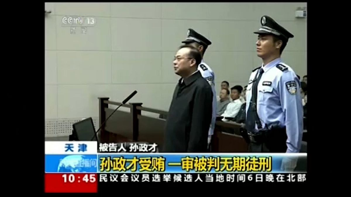 Életfogytiglani börtön egy volt kínai pártvezetőnek