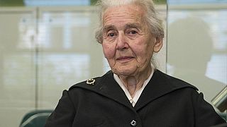 اعتقال "الجدة النازية" بعد رفضها تسليم نفسها