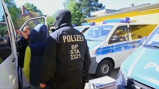 الشرطة الألمانية تشنّ حملة على جماعات تنشط في الإتجار بالبشر