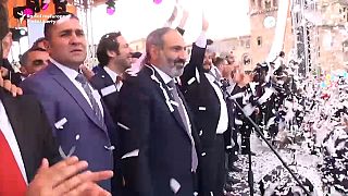Arménios celebram eleição de Nikol Pashinyan