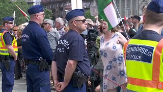 Viktor Orban começa mandato com protestos