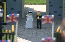 Casamento real feito de Legos