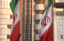Efeitos da decisão de Trump já chegaram à economia iraniana