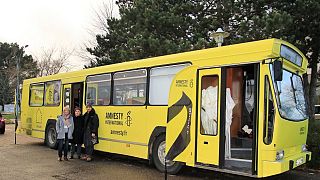 اتوبوس های ویژه خوش آمدگویی به پناهجویان در فرانسه