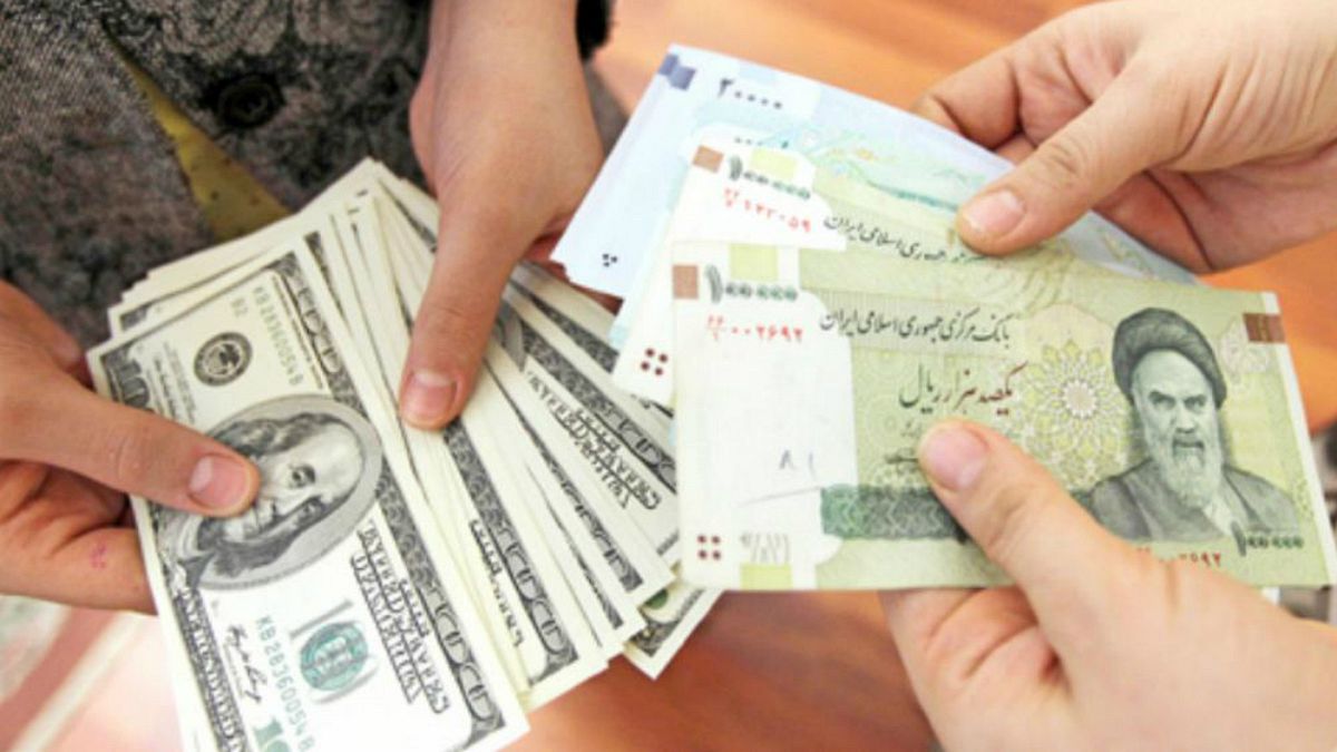 دستگیری ۳۰ اخلالگر بازار ارز تهران