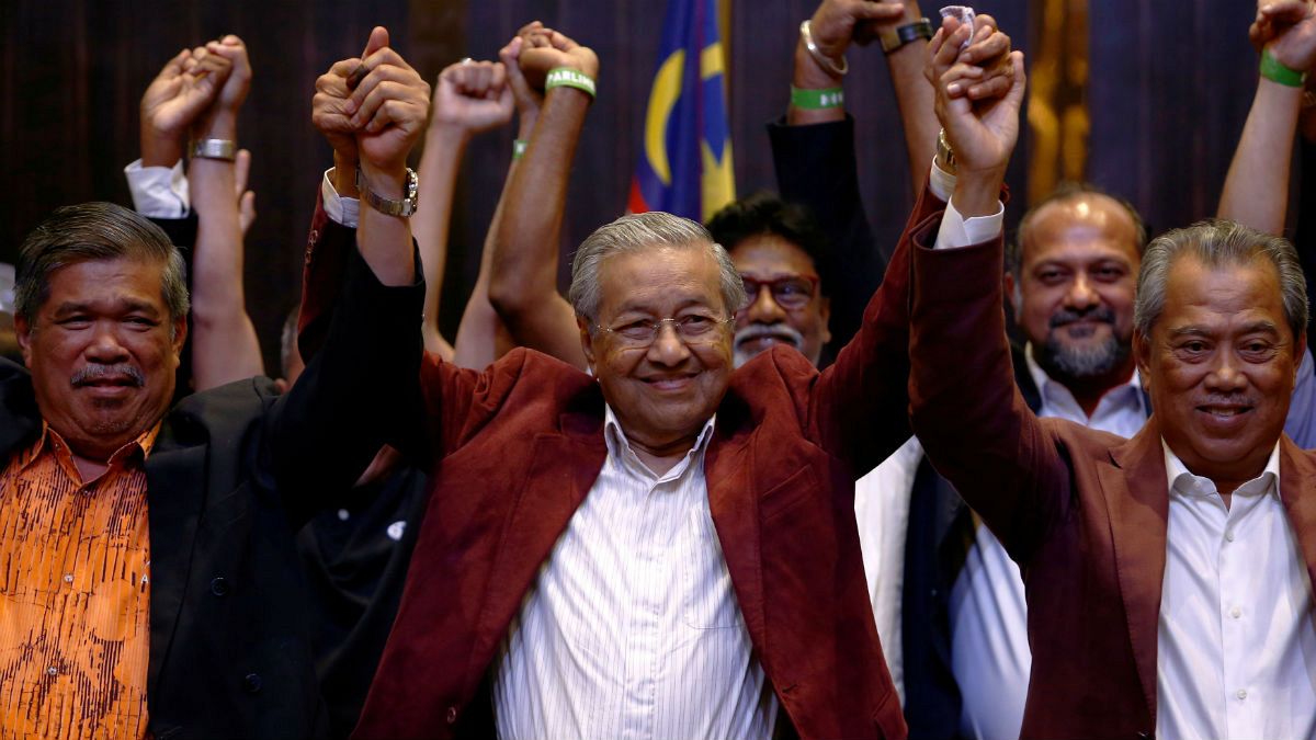 پیروزی ائتلاف تحت رهبری ماهاتیر محمد ۹۲ ساله در انتخابات سراسری مالزی