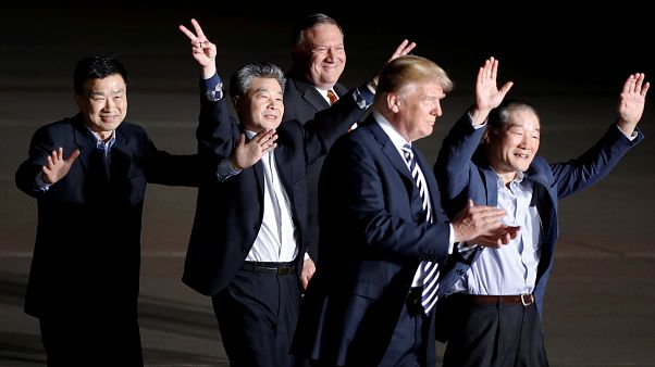 Les trois Américains libérés par la Corée du Nord accueillis par Donald Trump Les trois Américains libérés par la Corée du Nord accueillis par Donald Trump