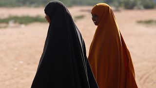 الصومال: رجم سيدة حتى الموت بسبب جمعها بين 11 زوجا
