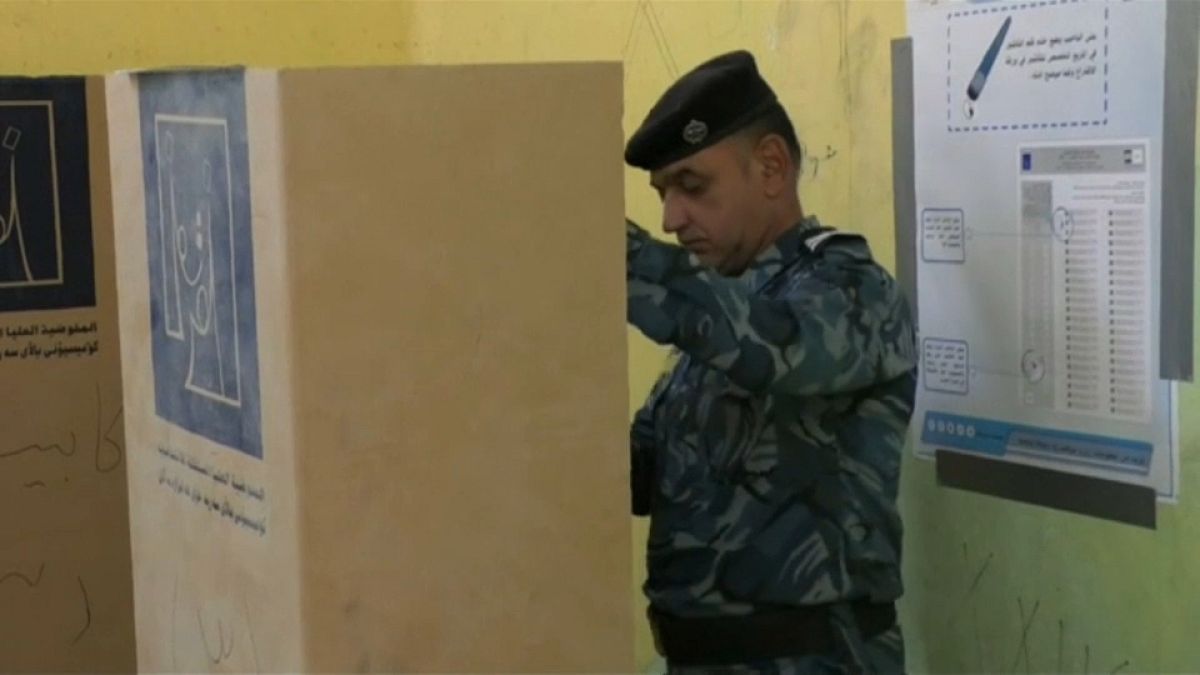 Irak : les policiers et militaires, premiers à voter