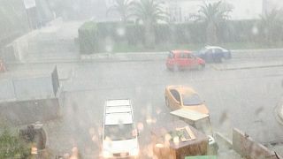 Iσχυρή καταιγίδα και χαλάζι στη Θεσσαλονίκη