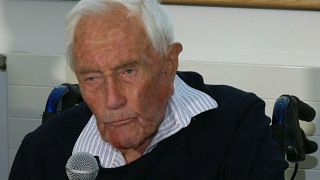 العالم الأسترالي ديفيد غودال ينهي حياته ب"الموت الرحيم" عن 104 أعوام